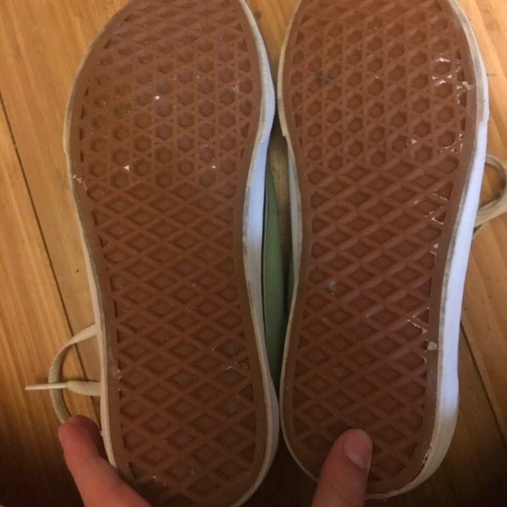 Vans - Picture 5 of 6
